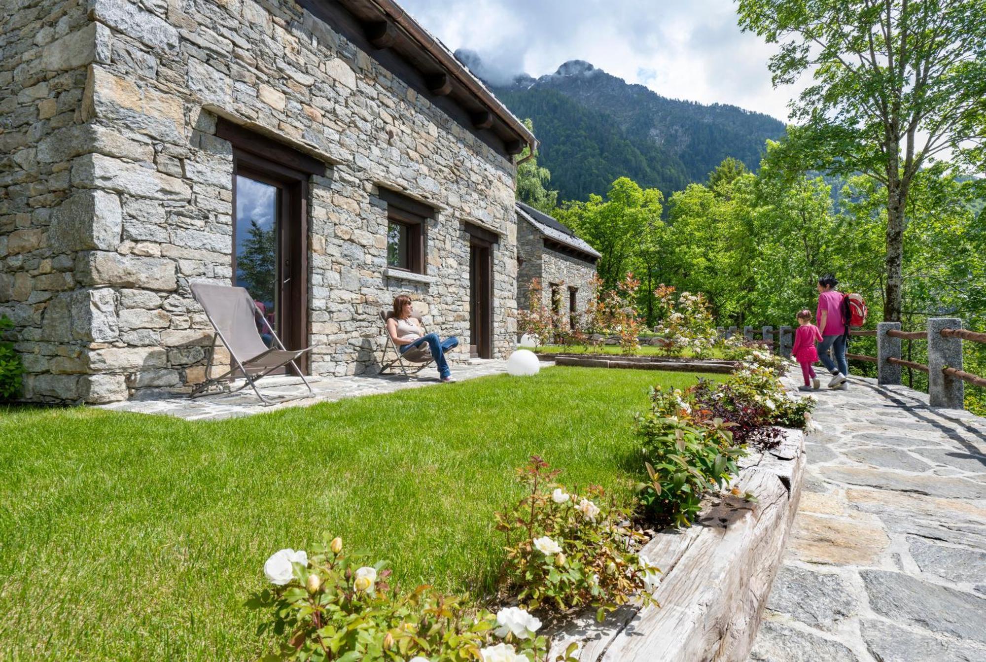 Baita Athili - Villaggio Dei Crodini Кродо Екстериор снимка